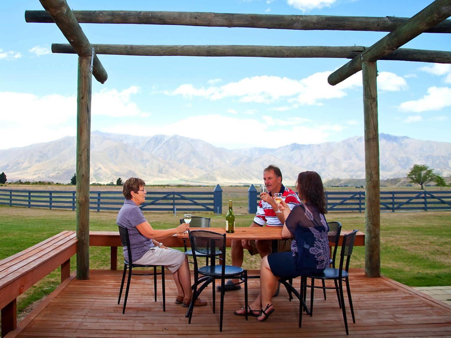 Discovery Countrytime Hotel Omarama Exterior foto